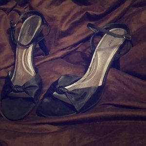 Cute Strappy Black Heel - Great for the Holidays!